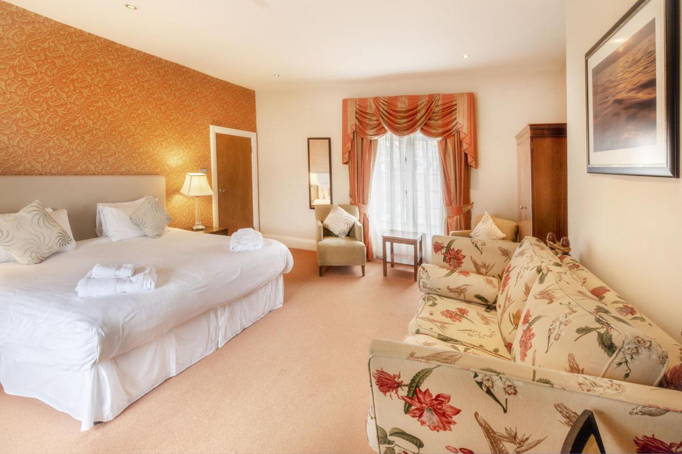 The Kings Head Country Hotel Great Bircham Room photo