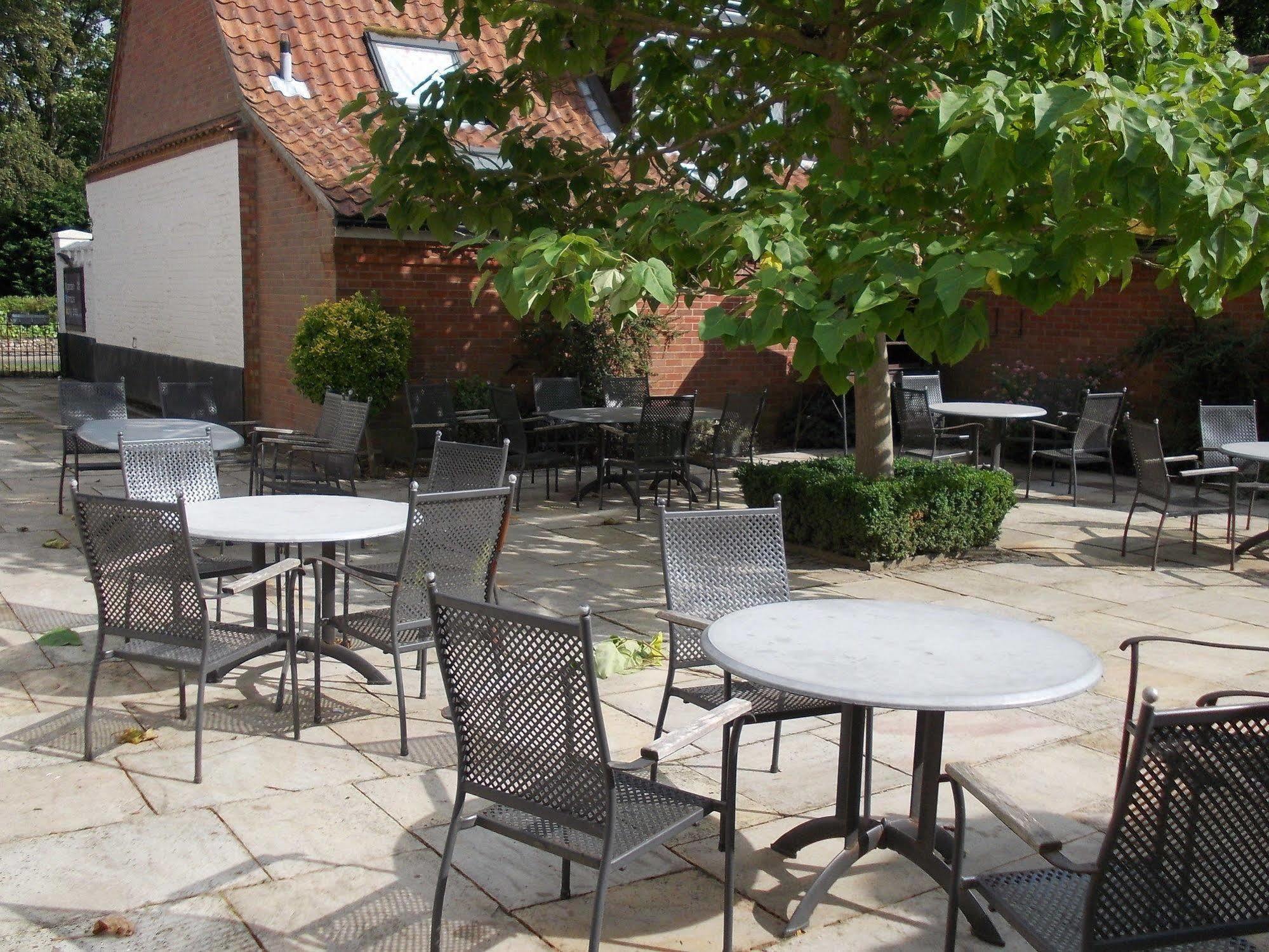 The Kings Head Country Hotel Great Bircham Exterior photo